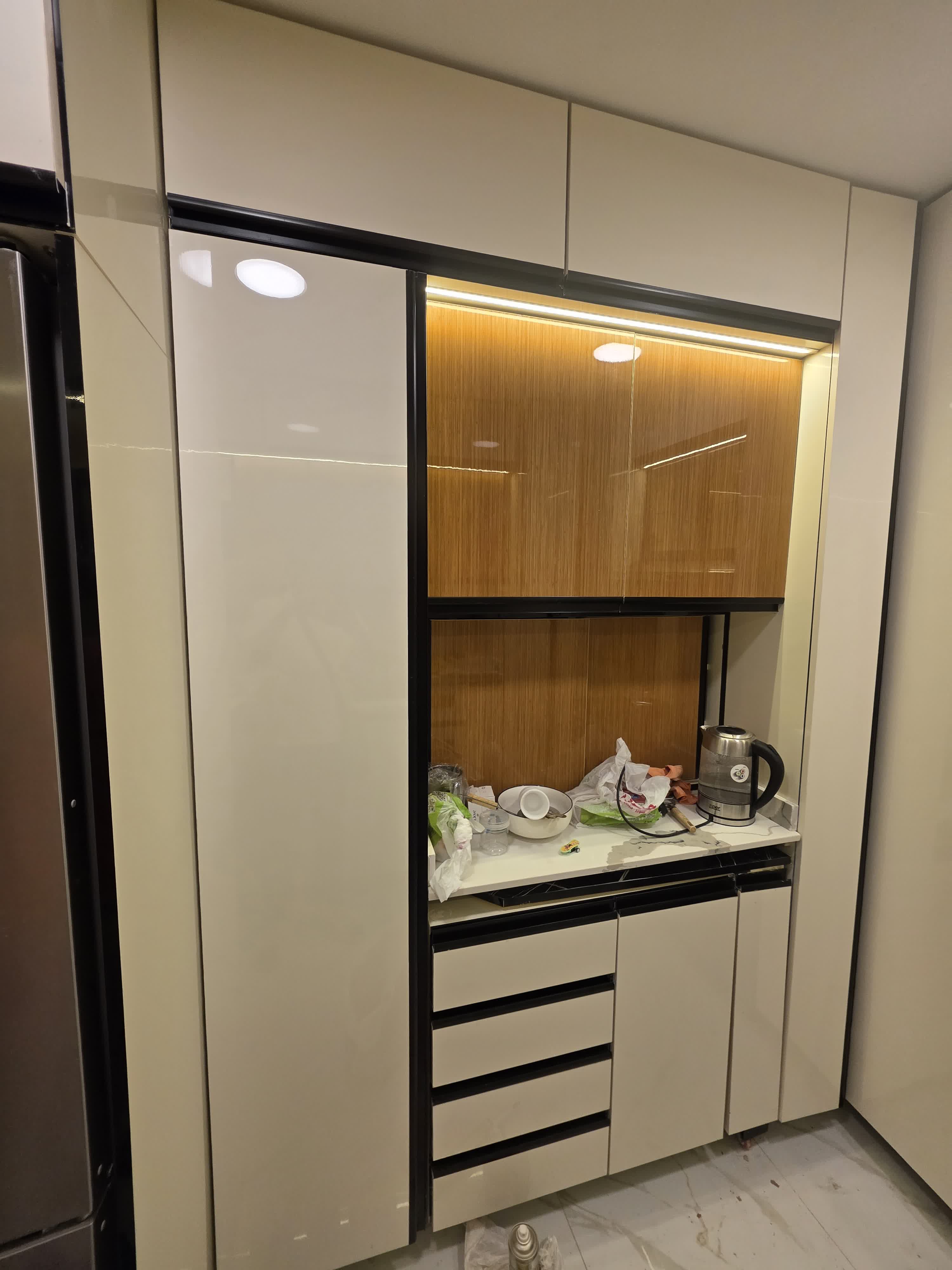 مطبخ جانب التخزين والدواليب - شركة إيليجانت هاوس